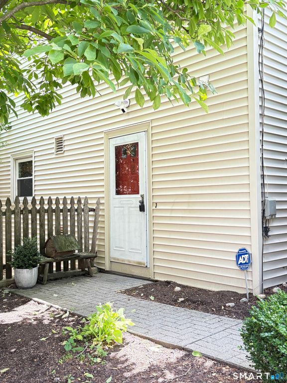 32 Pine Street 21, Norwalk, CT 06854