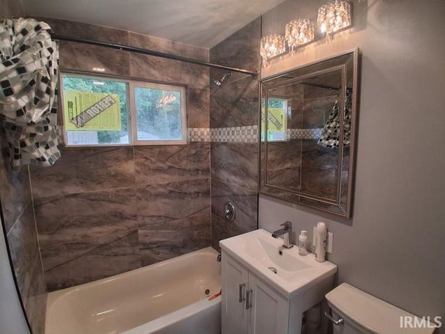 2303 Panama Street, Mishawaka, IN 46544
