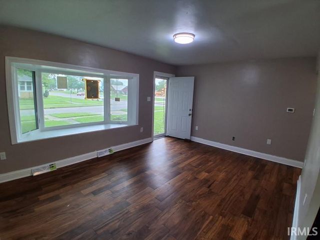 2303 Panama Street, Mishawaka, IN 46544