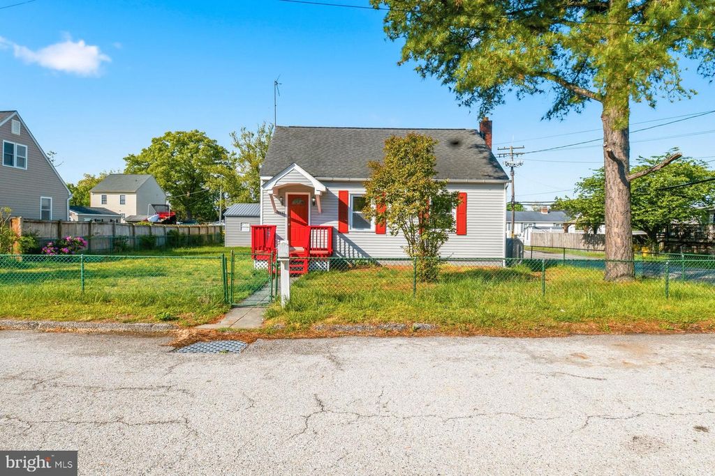 8444 GARDEN RD, Pasadena, MD 21122