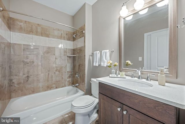 3942 BRIAR KNOLL CIR, Phoenix, MD 21131