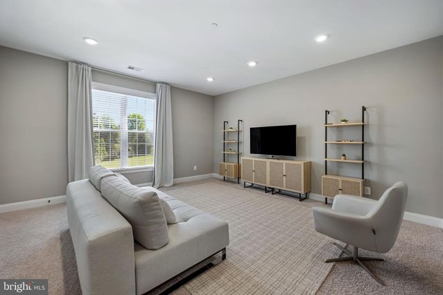 3942 BRIAR KNOLL CIR, Phoenix, MD 21131