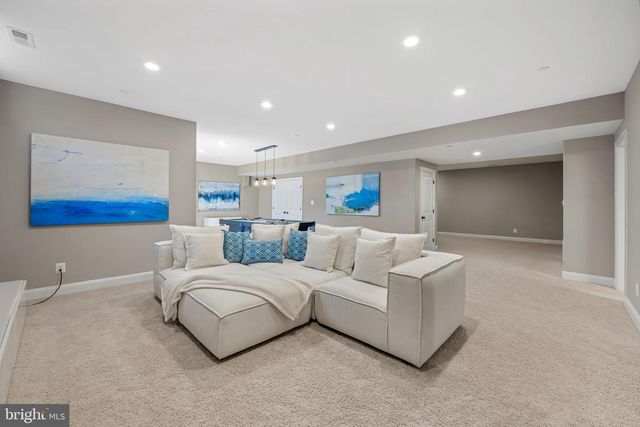 3942 BRIAR KNOLL CIR, Phoenix, MD 21131