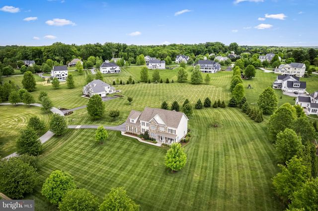 3942 BRIAR KNOLL CIR, Phoenix, MD 21131