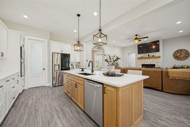 1105 Ranch Drive, Bonham, TX 75418