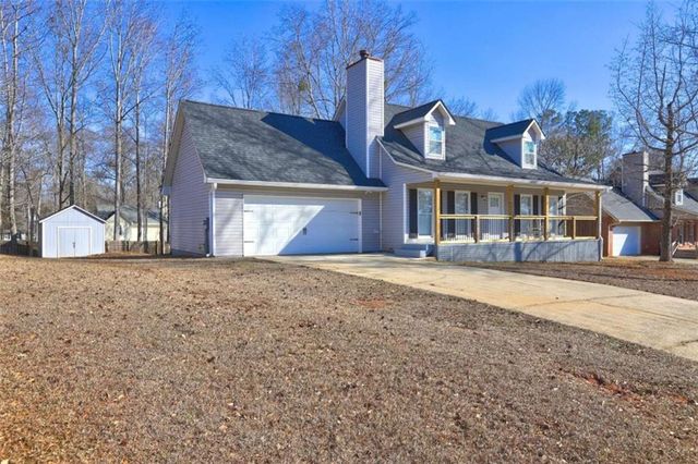 95 Pine Grove Circle, Newnan, GA 30263