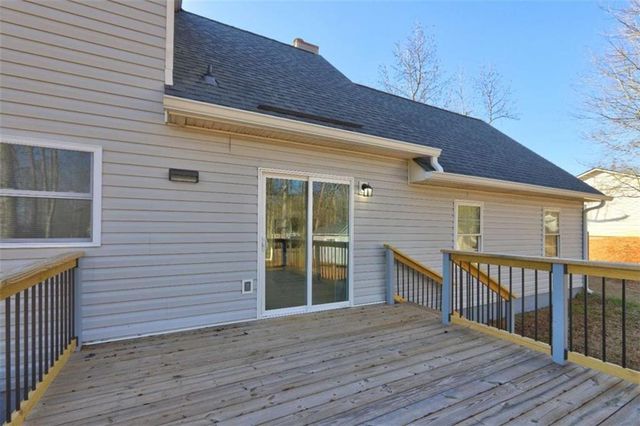 95 Pine Grove Circle, Newnan, GA 30263