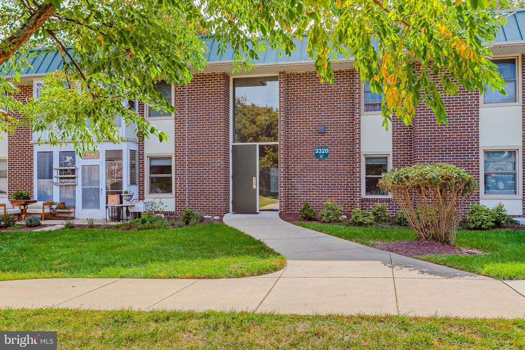 3320 CHISWICK CT #61-2B, Silver Spring, MD 20906