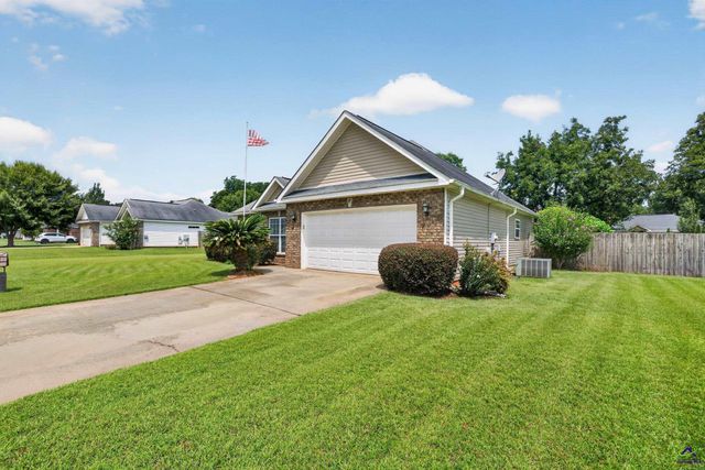 114 Lavendar Lane, Perry, GA 31069