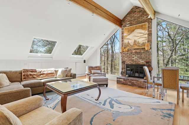 119 Lazell St, Hingham, MA 02043