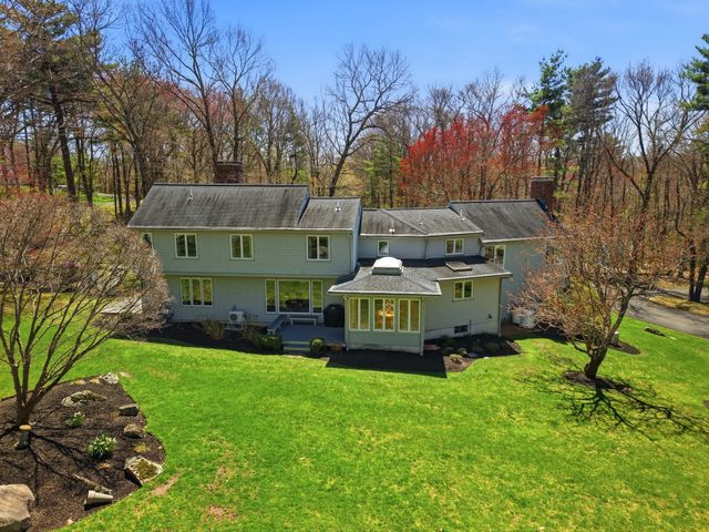 119 Lazell St, Hingham, MA 02043