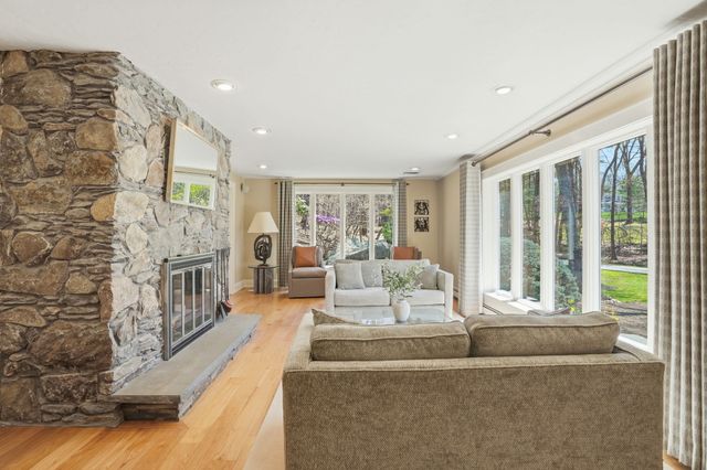 119 Lazell St, Hingham, MA 02043