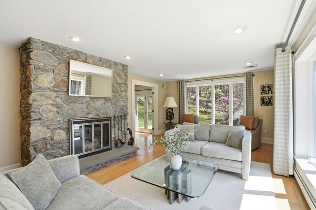 119 Lazell St, Hingham, MA 02043