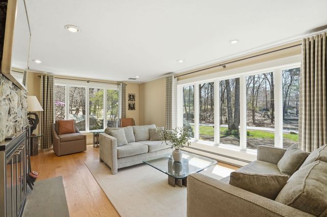 119 Lazell St, Hingham, MA 02043