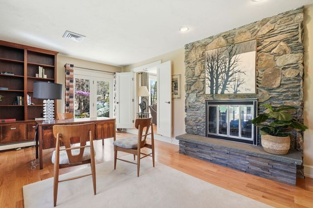119 Lazell St, Hingham, MA 02043