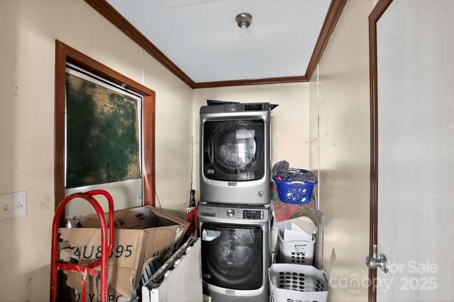 215 Amywood Lane, Mills River, NC 28759