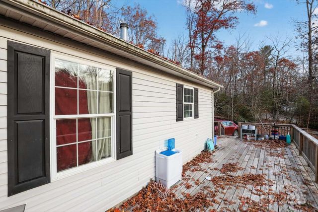 215 Amywood Lane, Mills River, NC 28759