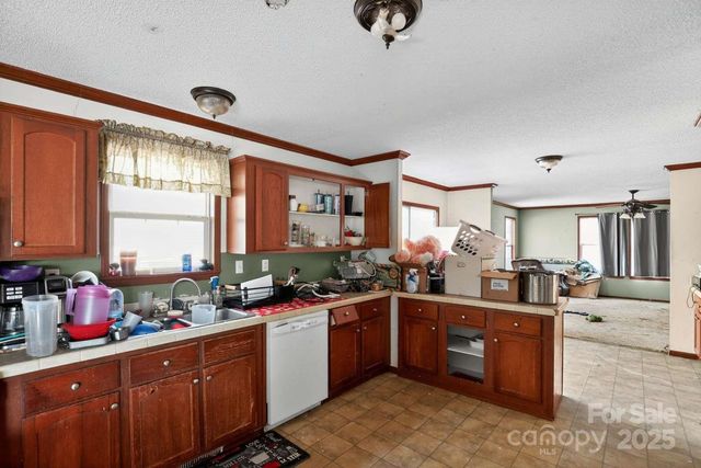 215 Amywood Lane, Mills River, NC 28759