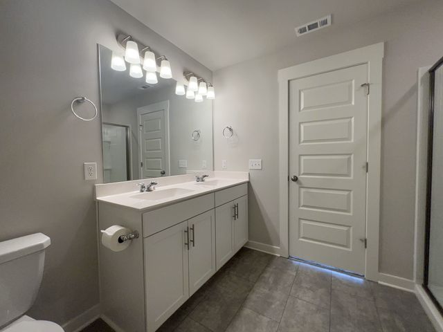 2012 Hardwick Ln, Gallatin, TN 37066