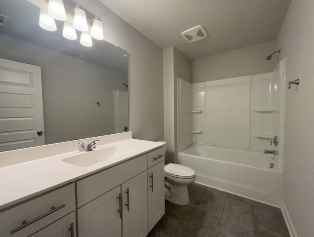 2012 Hardwick Ln, Gallatin, TN 37066