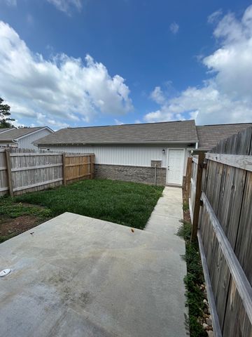 2012 Hardwick Ln, Gallatin, TN 37066