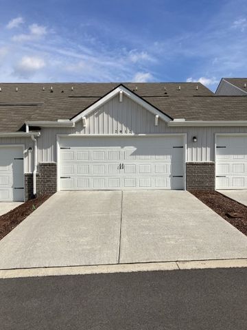 2012 Hardwick Ln, Gallatin, TN 37066