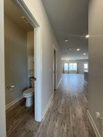2012 Hardwick Ln, Gallatin, TN 37066