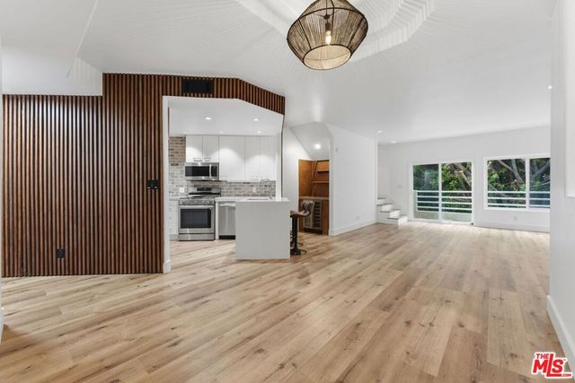 1160 Granville Avenue 104, Los Angeles, CA 90049