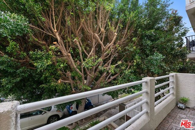 1160 Granville Avenue 104, Los Angeles, CA 90049