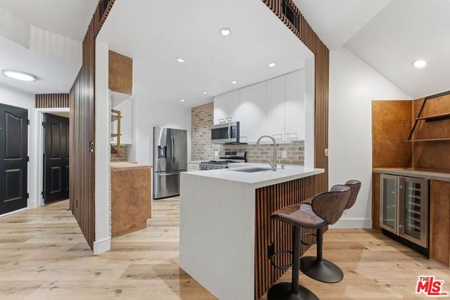 1160 Granville Avenue 104, Los Angeles, CA 90049