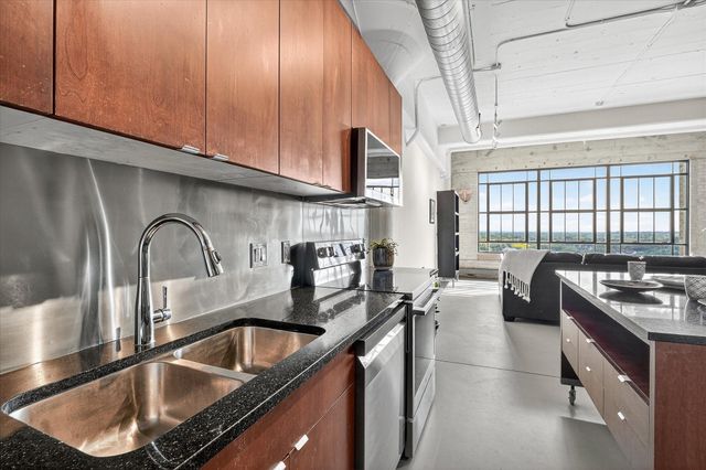 2929 Chicago Avenue 1120, Minneapolis, MN 55407