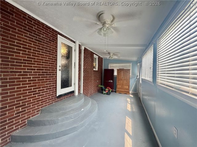 3719 Noyes Avenue Se, Charleston, WV 25304