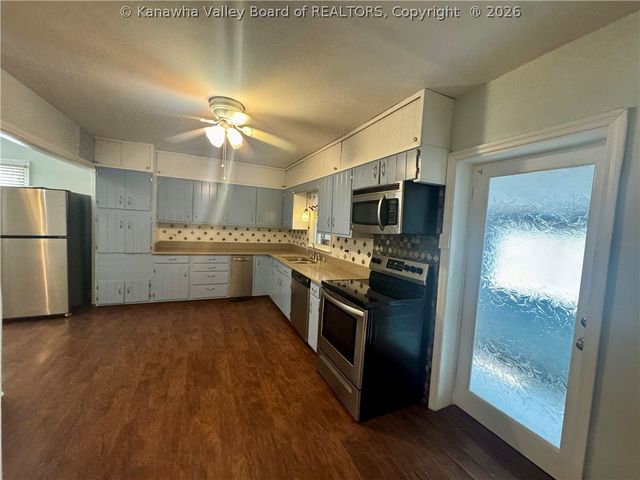 3719 Noyes Avenue Se, Charleston, WV 25304