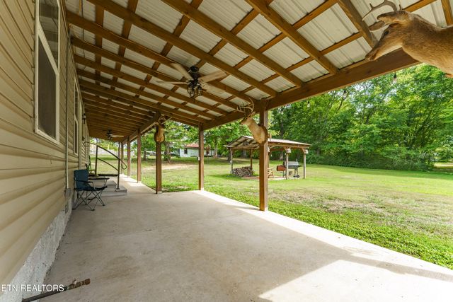 2520 Effler Rd, Maryville, TN 37803