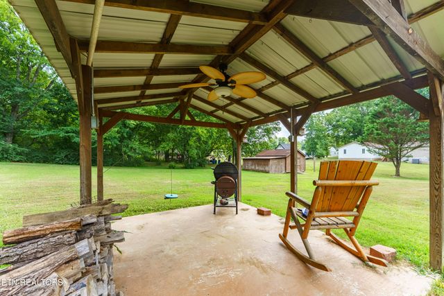 2520 Effler Rd, Maryville, TN 37803