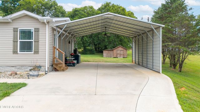 2520 Effler Rd, Maryville, TN 37803