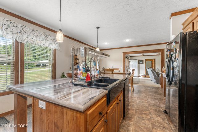 2520 Effler Rd, Maryville, TN 37803