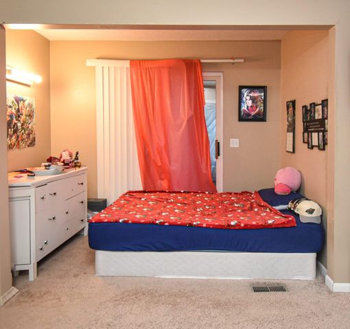 150 Westchester Drive, West Saint Paul, MN 55118