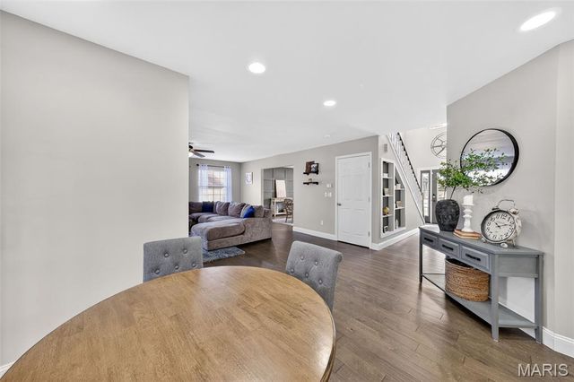 709 Scarlet Oak Drive, Lake St Louis, MO 63367