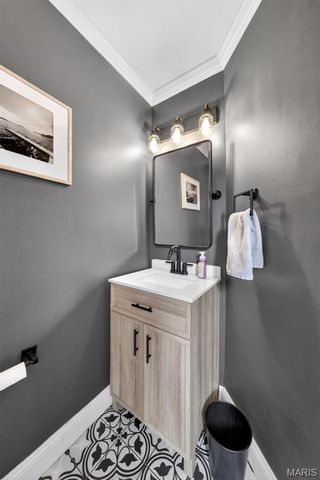 709 Scarlet Oak Drive, Lake St Louis, MO 63367