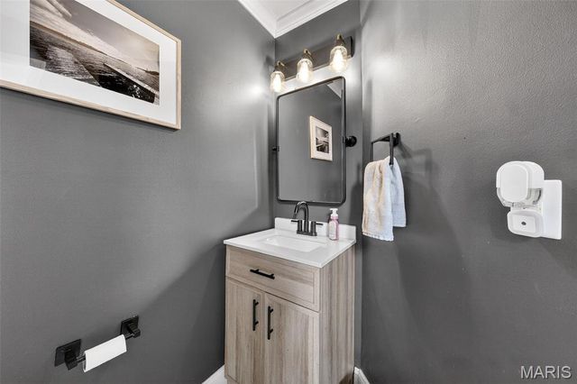 709 Scarlet Oak Drive, Lake St Louis, MO 63367