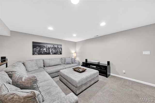 709 Scarlet Oak Drive, Lake St Louis, MO 63367