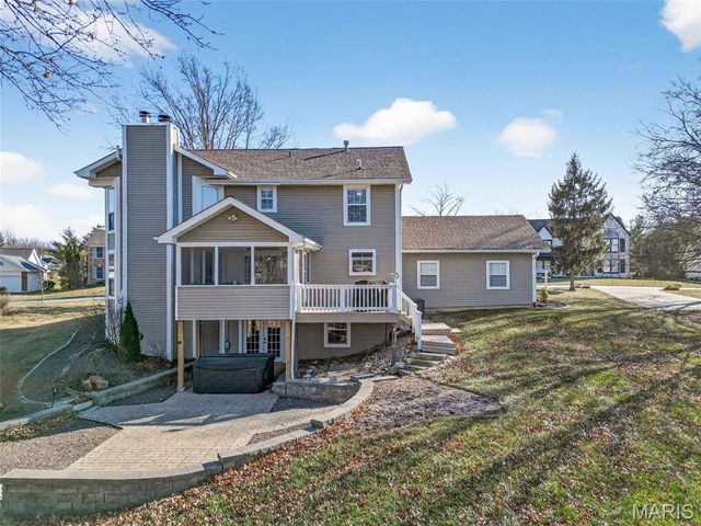 709 Scarlet Oak Drive, Lake St Louis, MO 63367