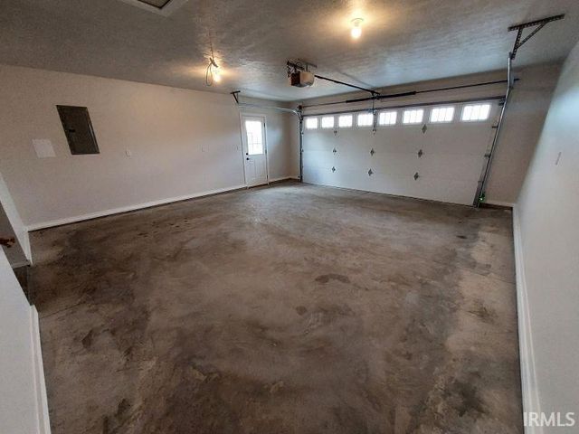 1439 W Todd Lane, Jasper, IN 47546