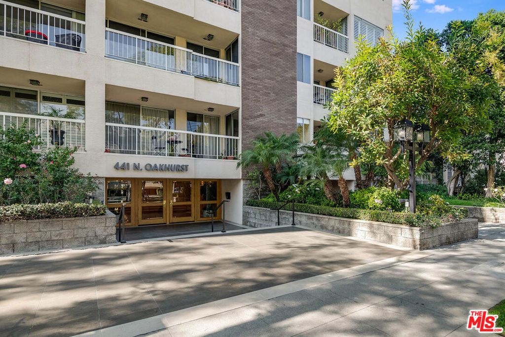 441 N Oakhurst Drive 304, Beverly Hills, CA 90210 — exterior