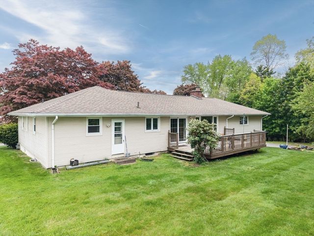 72 Paulson Dr, West Springfield, MA 01089