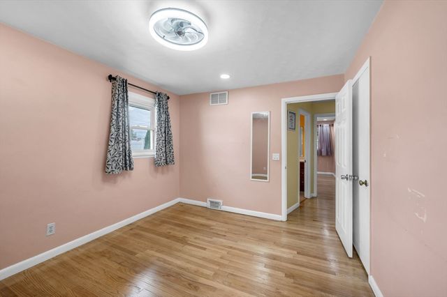 72 Paulson Dr, West Springfield, MA 01089