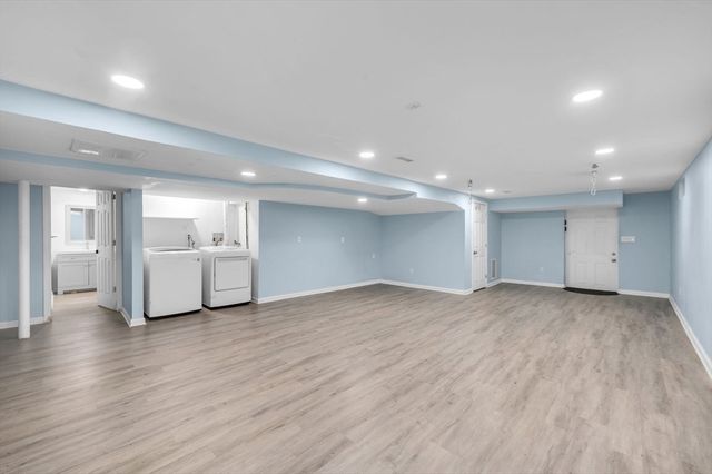 72 Paulson Dr, West Springfield, MA 01089