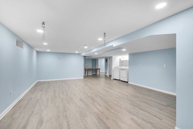 72 Paulson Dr, West Springfield, MA 01089