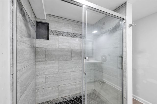 72 Paulson Dr, West Springfield, MA 01089